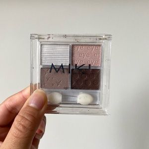 *BRAND NEW* EYESHADOW PALLET